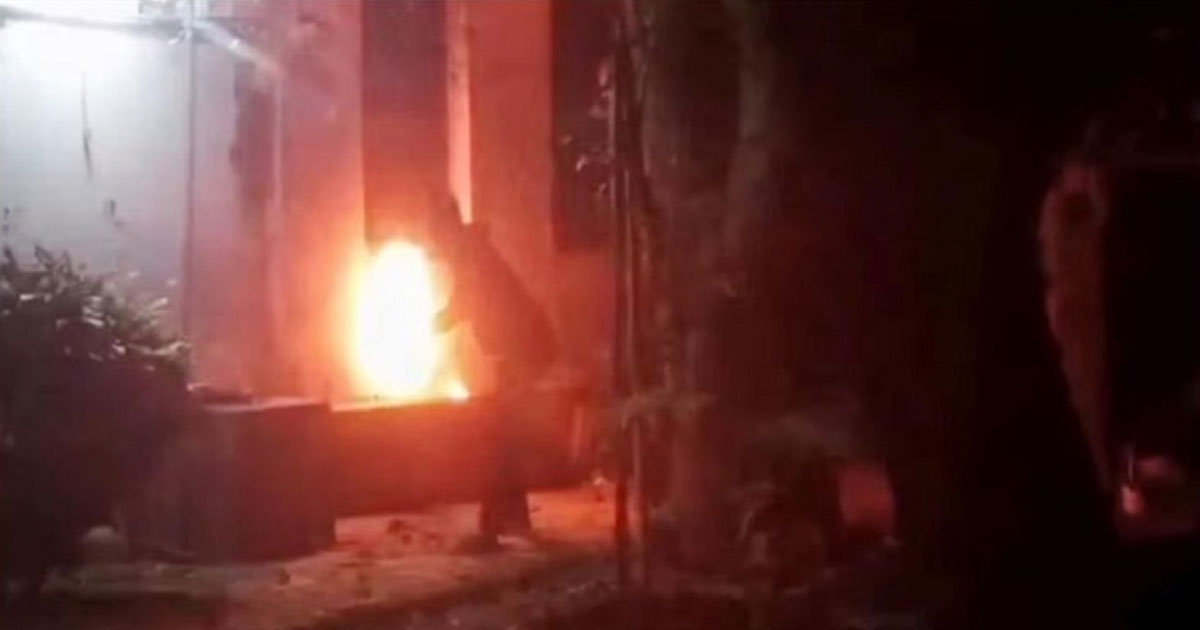 বিটিভির মহাপরিচালকের বাড়িতে আগুন