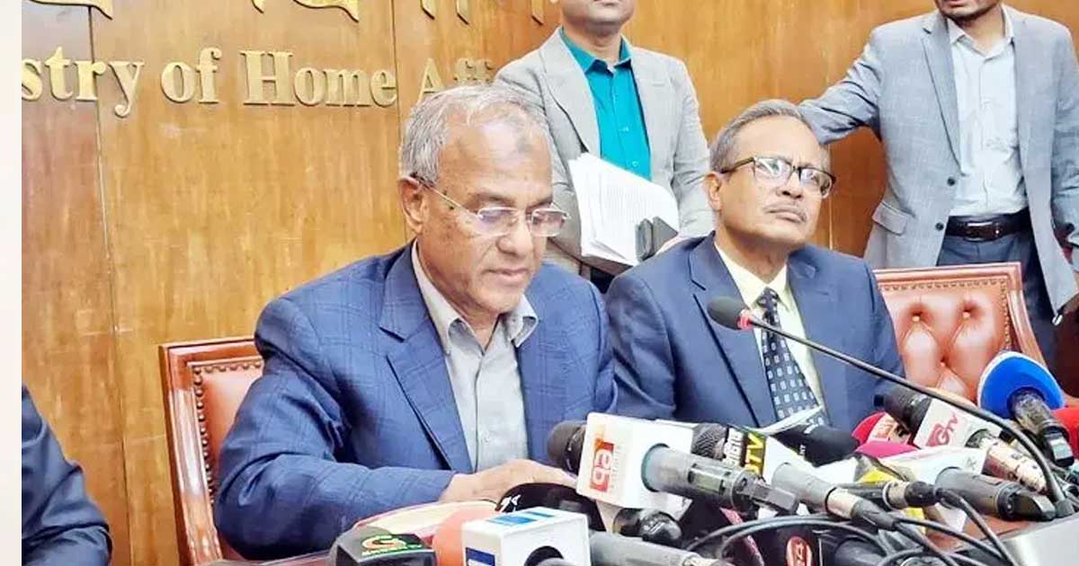 নিরাপত্তা ঝুঁকিতে থাকা ২০ জনকে গানম্যান দেওয়া হয়েছে: স্বরাষ্ট্র উপদেষ্টা