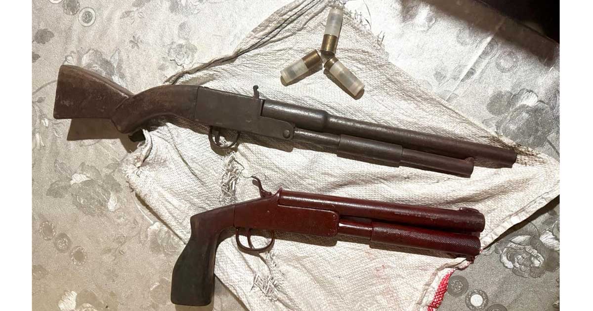 রাউজান থেকে এলজি ও তিন রাউন্ড কার্তুজ উদ্ধার