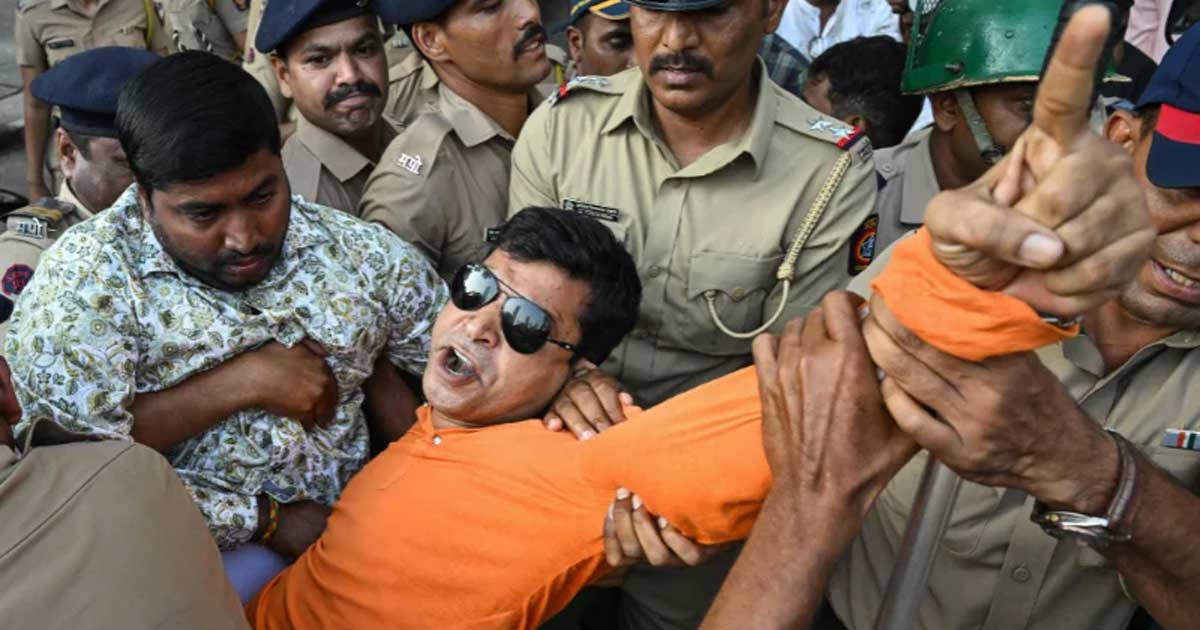 কলকাতা-মুম্বাইয়ে বাংলাদেশ উপ হাইকমিশনের সামনে বিক্ষোভ