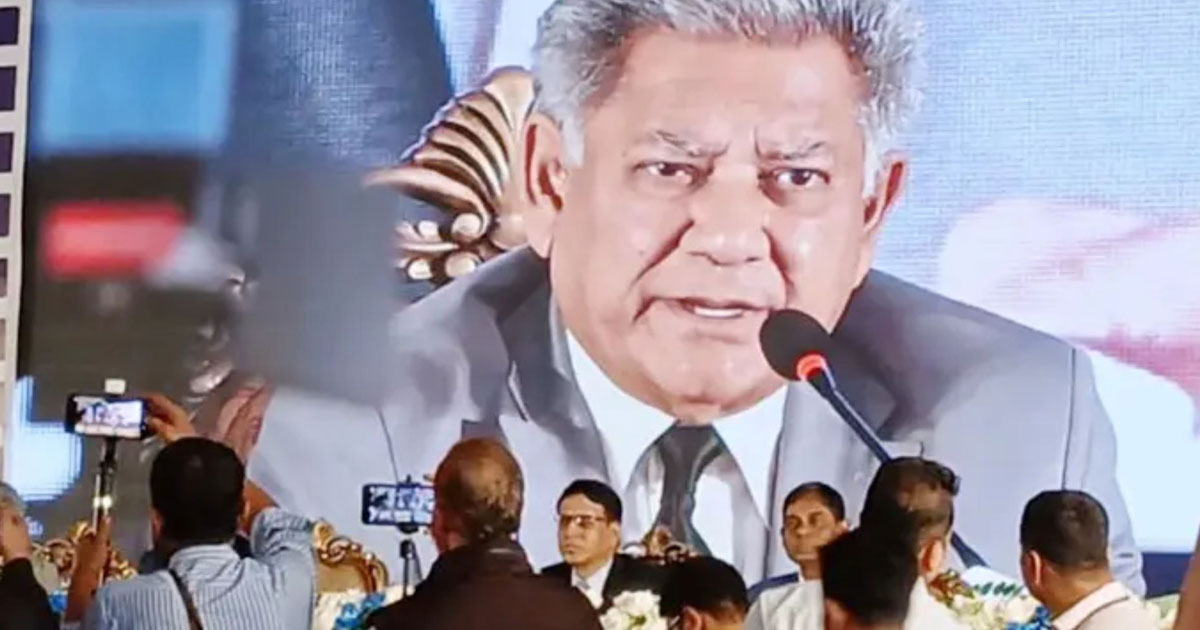 দিপু চন্দ্র দাসের পরিবারকে জন্মাষ্টমী উদযাপন পরিষদের আর্থিক সহায়তা