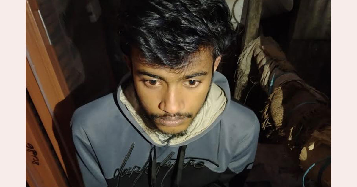 নড়াইলে কুরআন শরীফে লাথির অভিযোগে যুবক গ্রেফতার