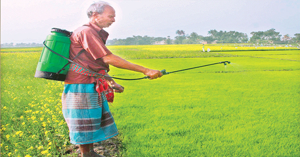 খাগড়াছড়িতে কৃষকদের মাঝে কৃষি উপকরণ বিতরণ