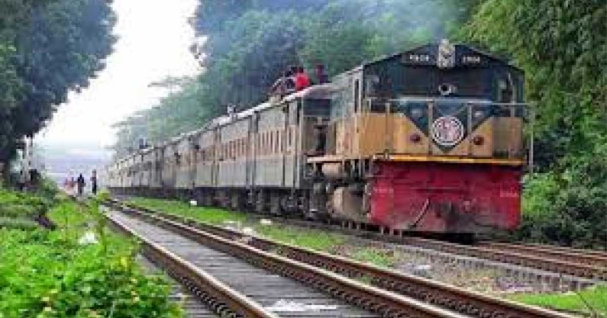 গাজীপুরে ট্রেনে কাটা পড়ে ৩ জন নিহত