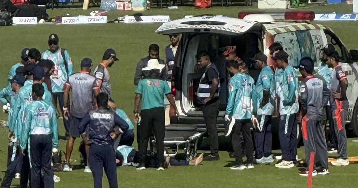 মাঠেই অসুস্থ হয়ে হাসপাতালে ঢাকা ক্যাপিটালসের কোচ জ্যাকি