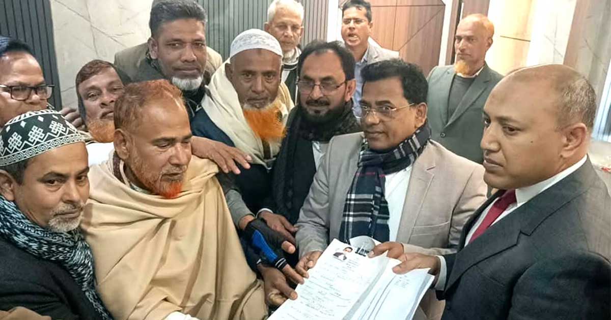 গোপালগঞ্জে উৎসবমুখর পরিবেশে মনোনয়নপত্র দাখিল