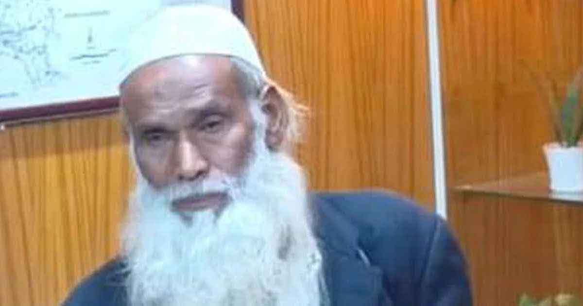 কষ্ট থেকে ভোটে দাঁড়ালেন ভিক্ষুক মুনসুর
