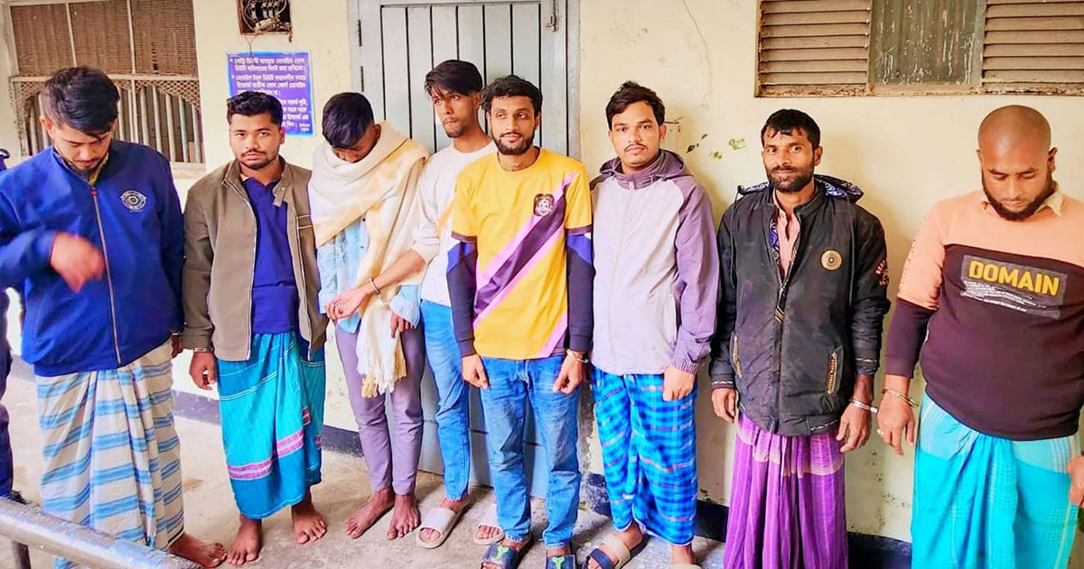 শ্রীপুরে মাদক বিরোধী অভিযানে পুলিশের ওপর হামলা,  গ্রেপ্তার ১০