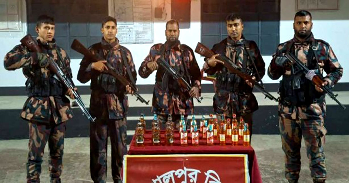 মহেশপুরে বিজিবির অভিযানে বিপুল মাদক উদ্ধার, ২ নারী আটক