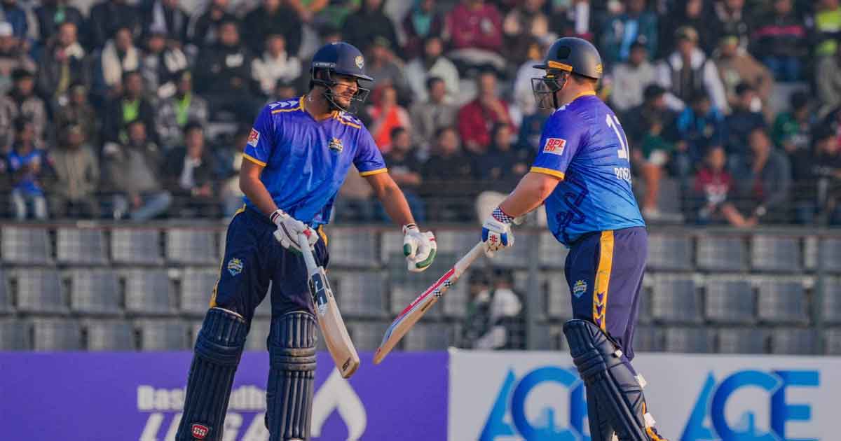 ১০ উইকেটের জয়ে ঢাকাকে উড়িয়ে দিল চট্টগ্রাম
