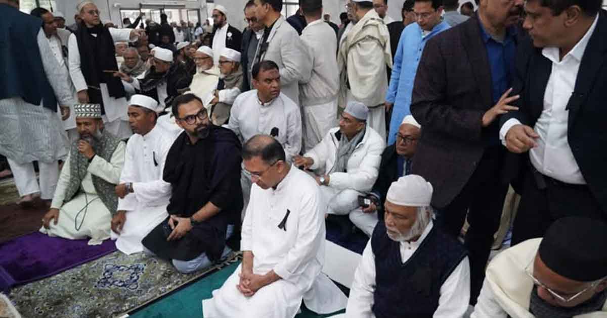 খালেদা জিয়ার জন্য গুলশান আজাদ মসজিদে দোয়া, শরিক হলেন তারেক রহমান