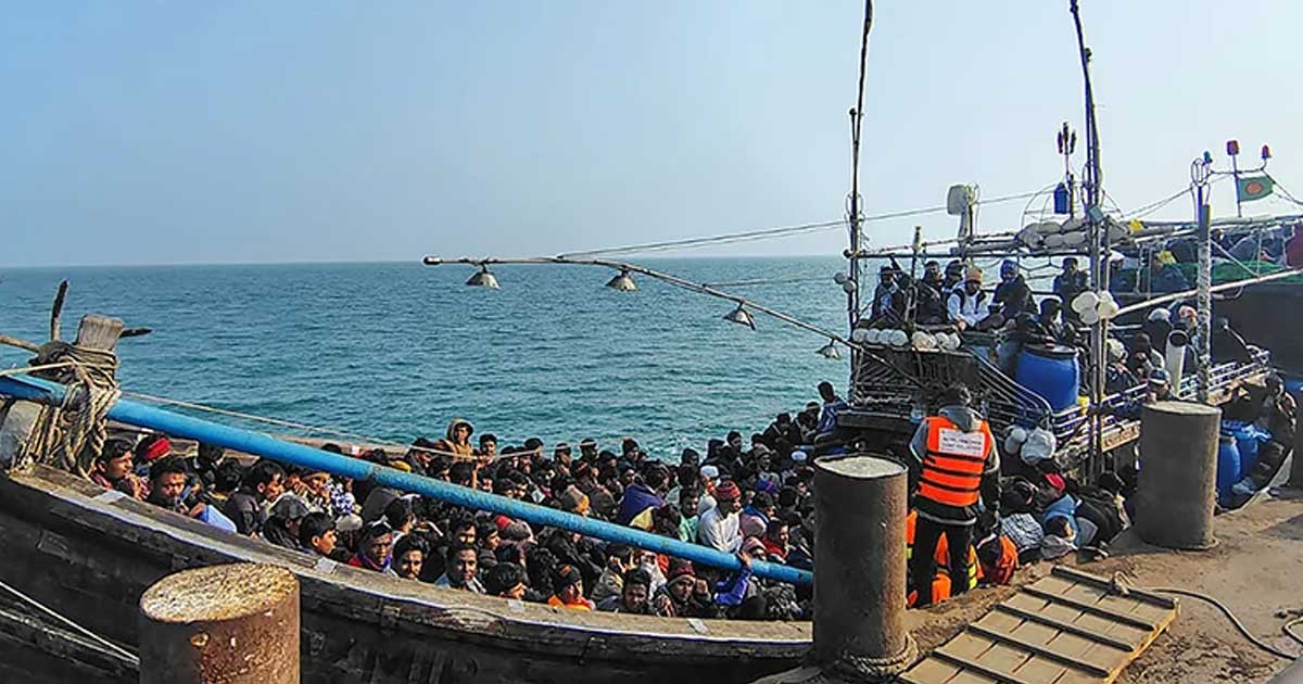 সাগরপথে মালয়েশিয়া যাওয়ার পথে নারী-শিশুসহ ২৭৩ জন উদ্ধার