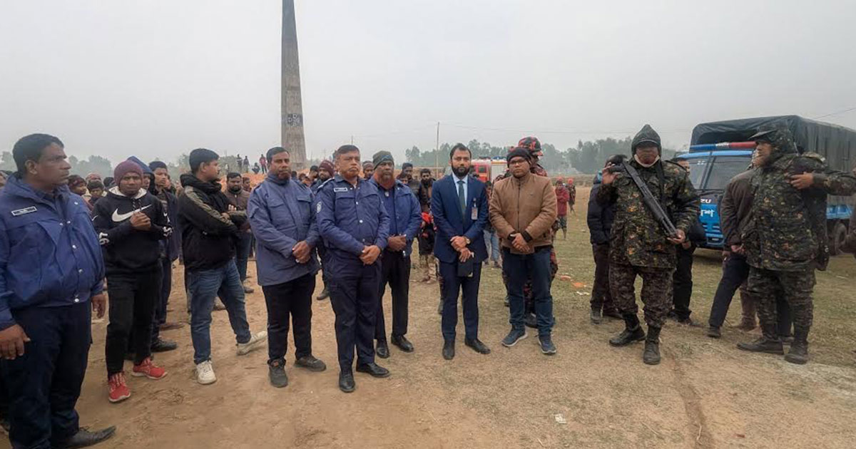 ঠাকুরগাঁওয়ে দুই ইটভাটা গুঁড়িয়ে দিল প্রশাসন; আড়াই লাখ টাকা জরিমানা