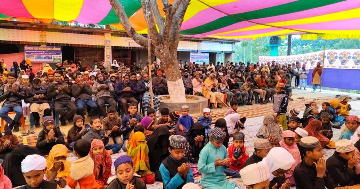 খালেদা জিয়ার আত্মার মাগফেরাত কামনায় শেরপুরে দোয়া মাহফিল