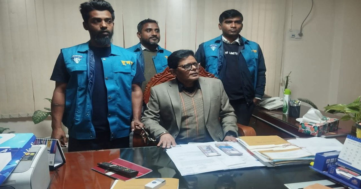 যশোরে ঘুসের টাকাসহ আটক জেলা প্রাথমিক শিক্ষা কর্মকর্তা কারাগারে