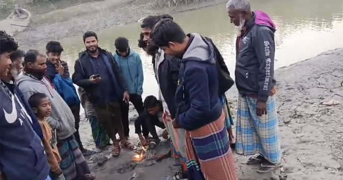 সয়েল টেস্ট করতে গিয়ে মিললো গ্যাস