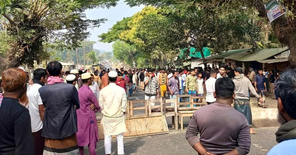 মিয়ানমার থেকে ছোড়া গুলিতে শিশু নিহত, বিক্ষোভ