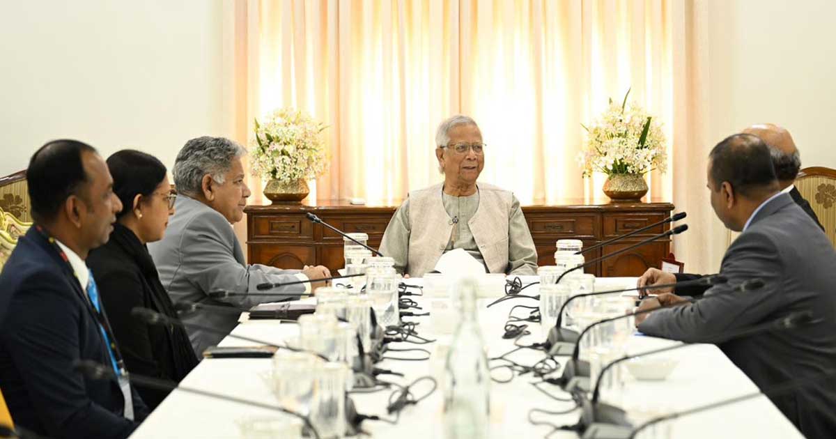 শিপিং কর্পোরেশনকে লাভজনক প্রতিষ্ঠান হিসেবে ধরে রাখতে হবে: প্রধান উপদেষ্টা