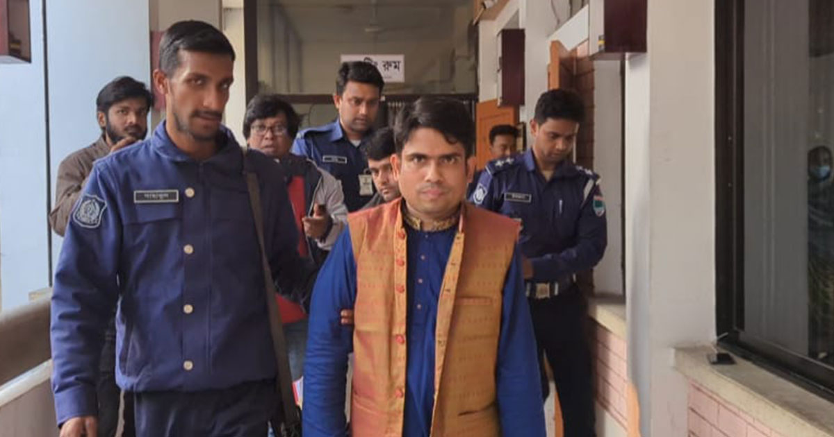 ঝিনাইদহ জেলা প্রশাসকের কার্যালয়ে প্রতারক আটক