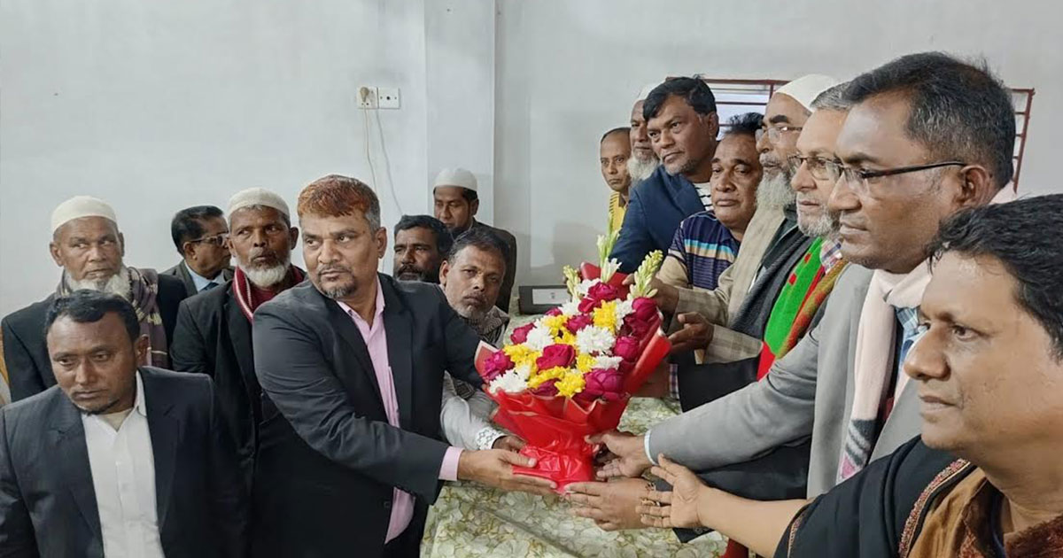 চাঁদপুরে আওয়ামী লীগের দুই শতাধিক নেতাকর্মীর বিএনপিতে যোগদান