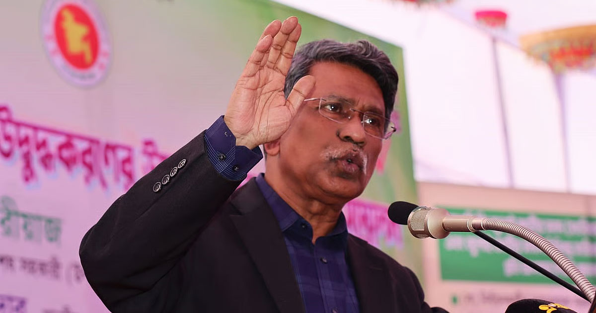 সরকারি কর্মচারীদের ‘হ্যাঁ’ ভোটের প্রচারণায় বাধা নেই : আলী রীয়াজ