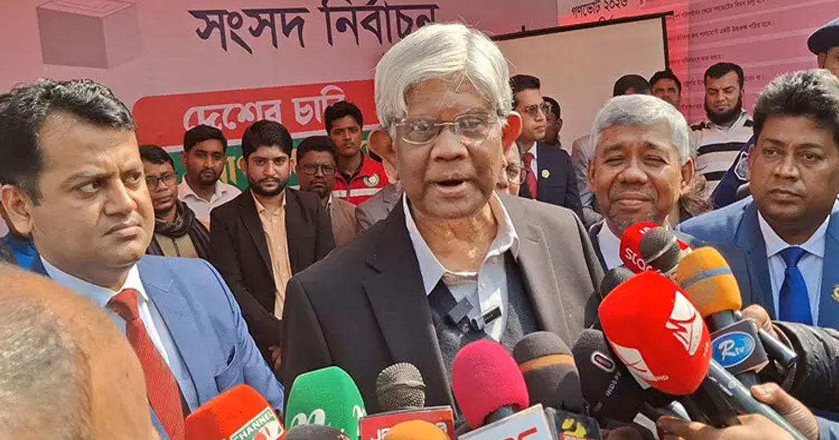 দেশের অর্থনীতি শক্তিশালী, রাজনৈতিক চাপ নেই: সালেহউদ্দিন
