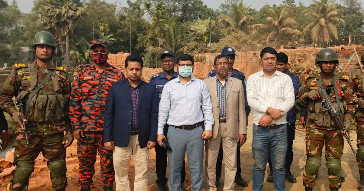 গফরগাঁওয়ে অবৈধ ইটভাটা ভেঙে গুঁড়িয়ে দিল পরিবেশ অধিদপ্তর