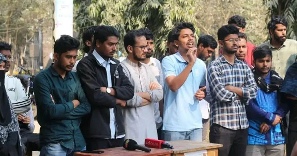 শাকসু নির্বাচন স্থগিত: ‘শাটডাউনের’ হুমকি শিক্ষার্থীদের