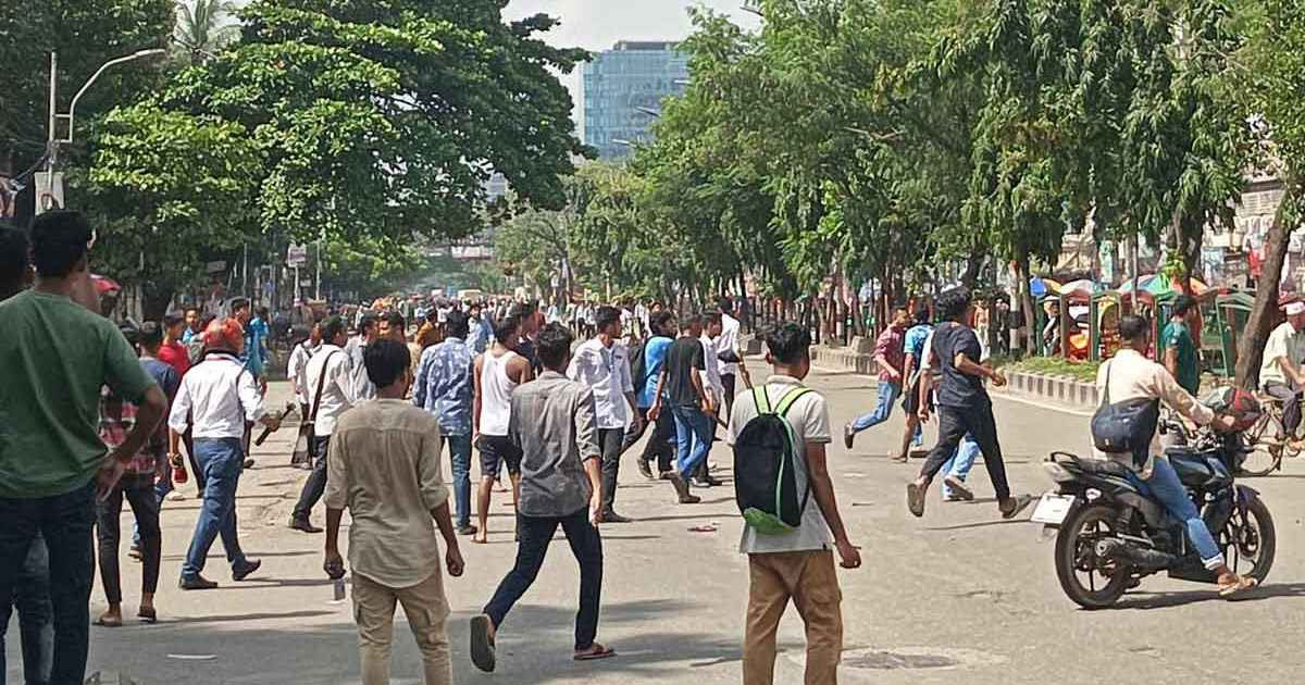 সায়েন্সল্যাবে ঢাকা কলেজ ও আইডিয়াল কলেজ শিক্ষার্থীদের মধ্যে সংঘর্ষ