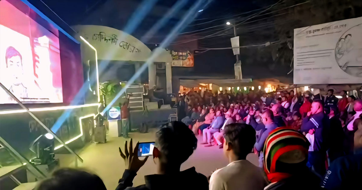 কালিহাতীতে ভোটের গাড়িতে ভিডিও প্রদর্শনী ও সচেতনতামূলক প্রচারণা