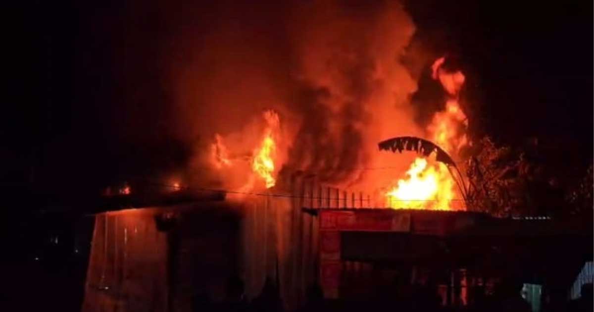 ভালুকায় বিএনপি ও স্বতন্ত্র প্রার্থীর কর্মীদের দফায় দফায় সংঘর্ষ,আহত অন্তত ৩০