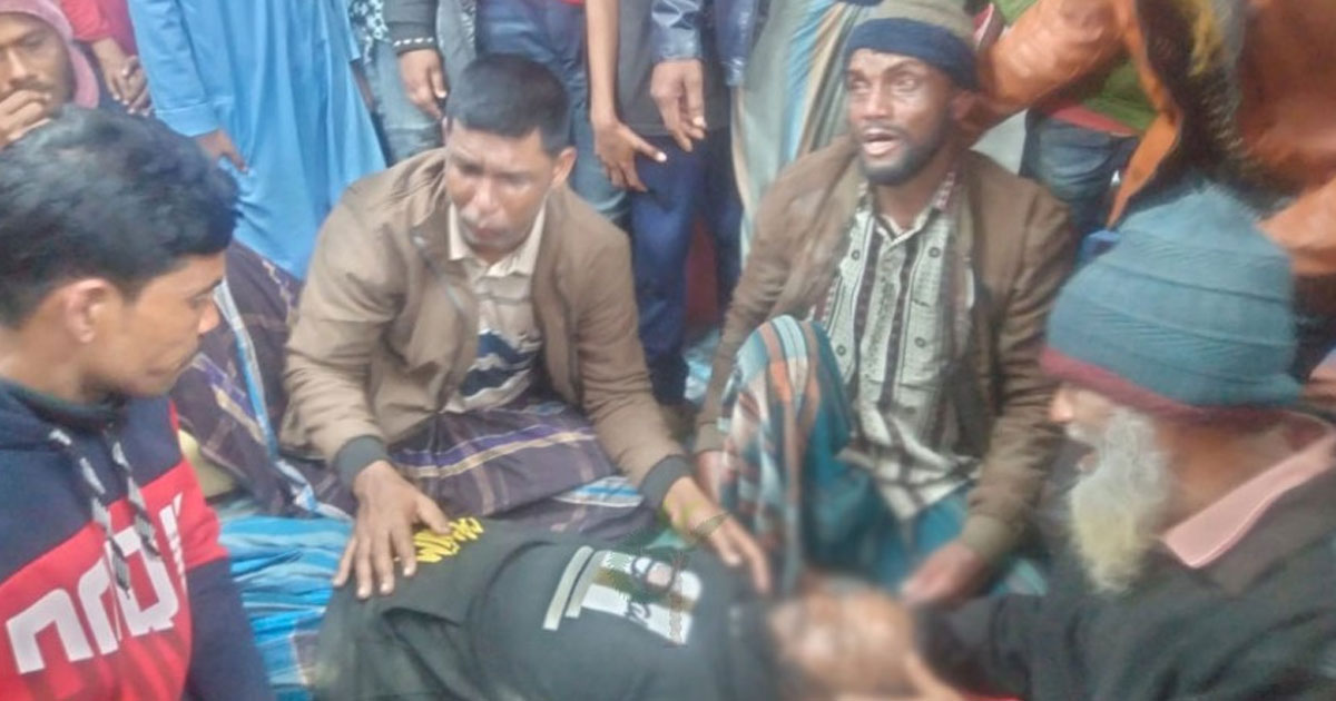 হেলমেট না পরায় যৌথবাহিনীর মারপিটে যুবকের মৃত্যু