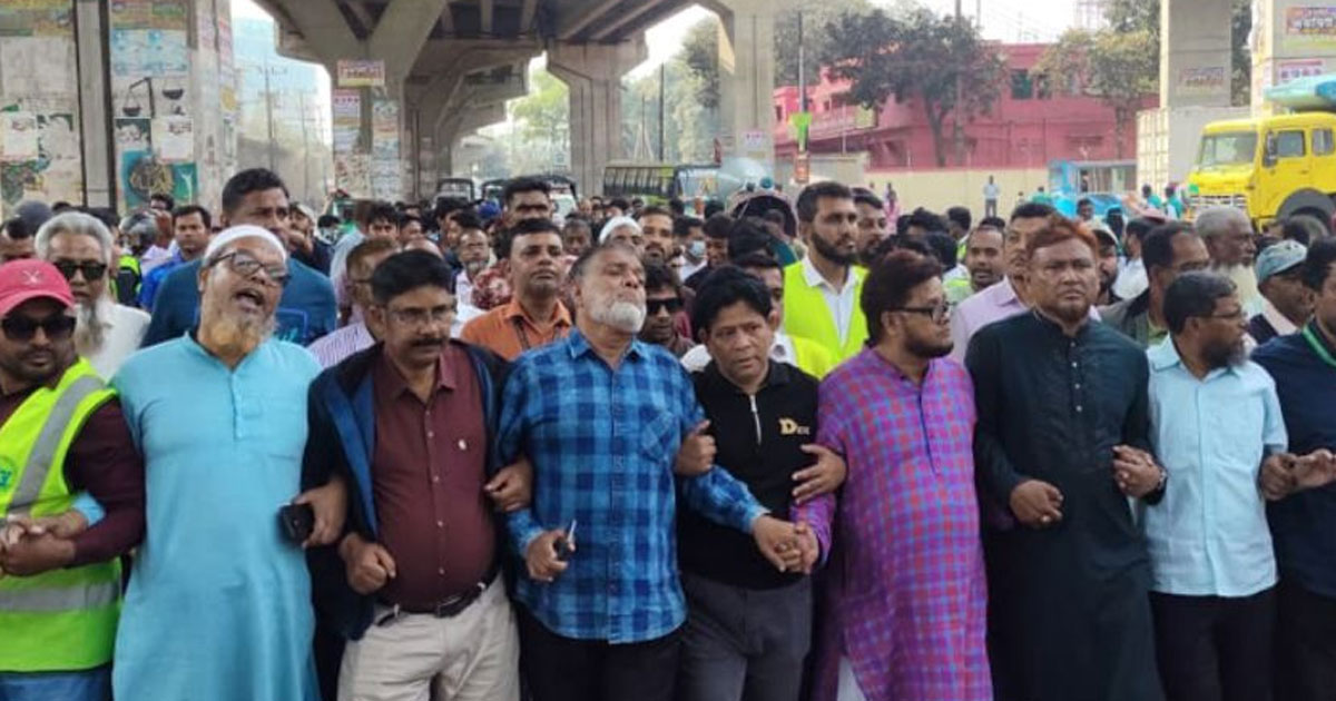 শ্রমিক-কর্মচারীদের কর্মবিরতিতে অচল চট্টগ্রাম বন্দর