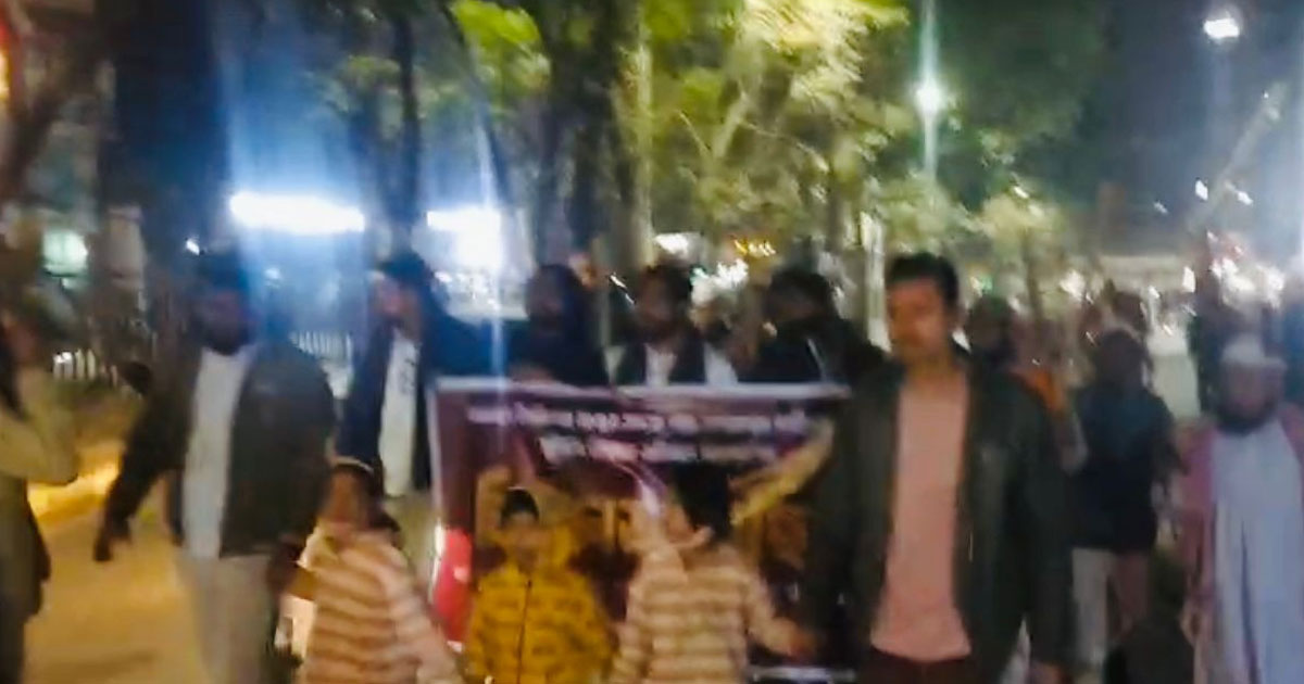 শাহবাগের হামলার প্রতিবাদে উত্তরায় বিক্ষোভ