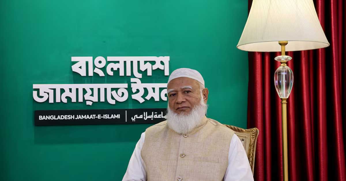 আড়াল থেকে উঠে এসে ক্ষমতার শীর্ষে চ্যালেঞ্জ ছুড়ছেন ইসলামী নেতা শফিকুর রহমান