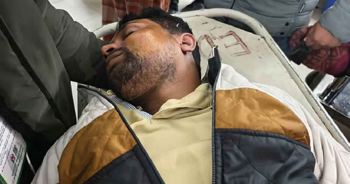 এনসিপি প্রার্থীর গাড়িতে হামলা, আহত ৫