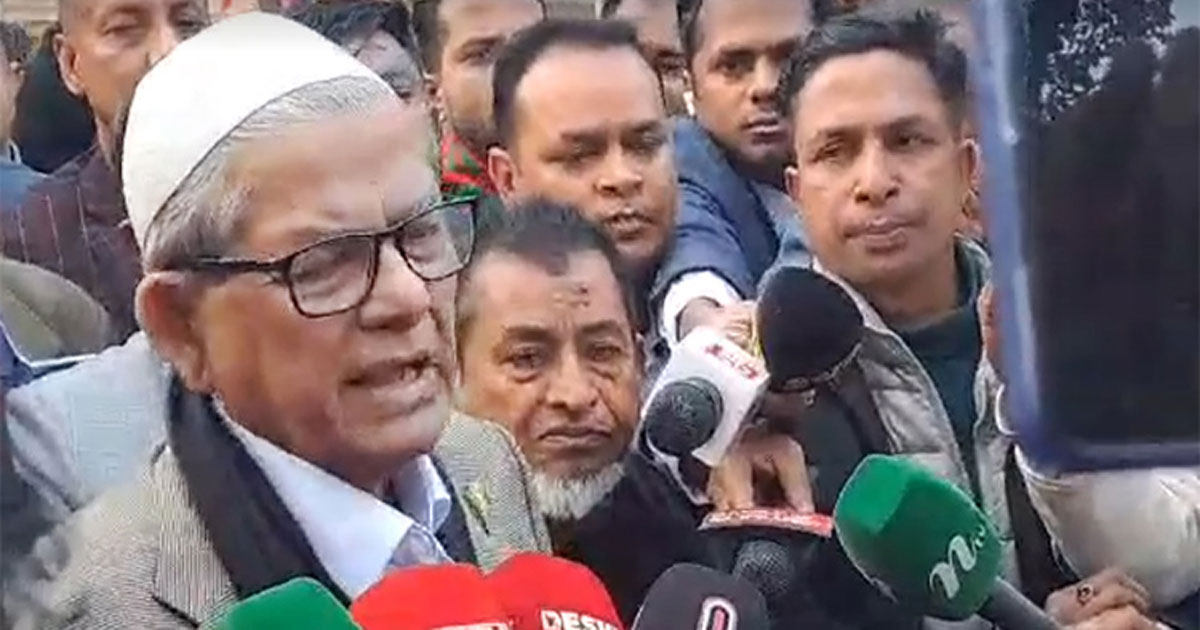 এই নির্বাচনই নির্ধারণ করবে ভবিষ্যতের রাজনীতি: ভোট দিয়ে মির্জা ফখরুল