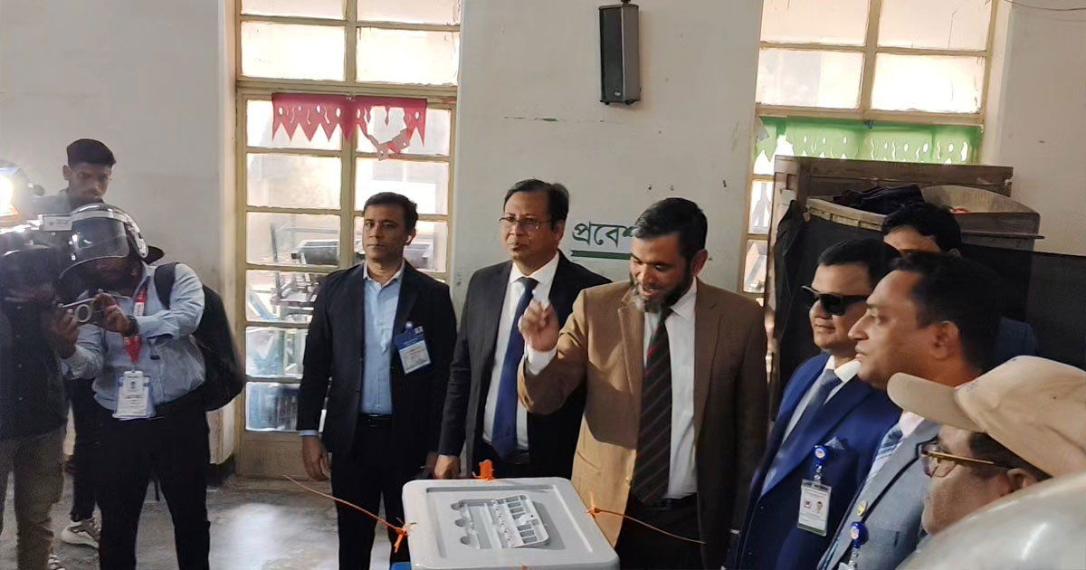 নির্বাচনে কোনো কারচুপি বা ভোট কেনাবেচার চেষ্টা চলবে না: ইসি সানাউল্লাহ