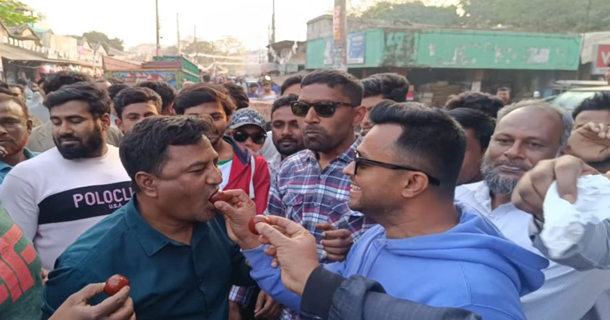 এ্যাড. আসাদুজ্জামান আইনমন্ত্রী হওয়ায় আনন্দ মিছিল, মিষ্টি বিতরণ