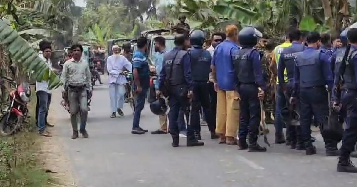 শৈলকুপায় বিএনপির দুই পক্ষের সংঘর্ষ, বাড়িঘর ভাঙচুর