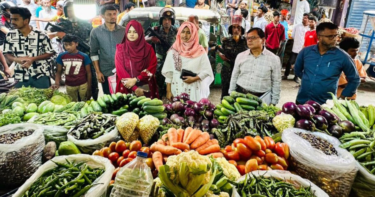 লক্ষ্মীপুরে বাজার মনিটরিং অভিযান: ৪১ হাজার টাকা জরিমানা