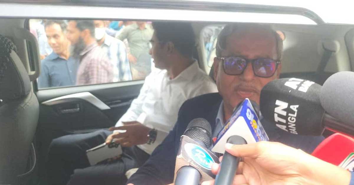 দুদক চেয়ারম্যান ও দুই কমিশনারের পদত্যাগ