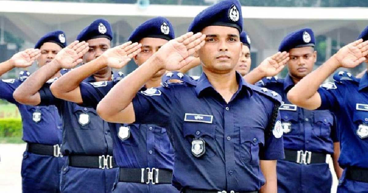 ১০ হাজার কনস্টেবল নেবে পুলিশ
