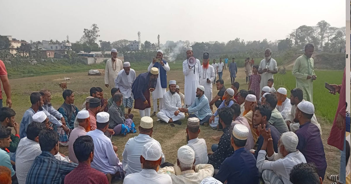 মঞ্চ ছেড়ে সরেজমিন কৃষকদের পাশে এমপি সালাউদ্দিন আইউবী