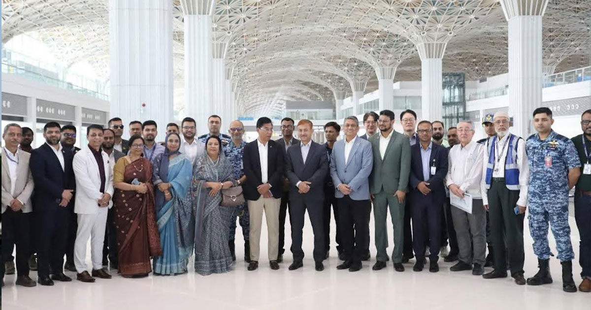 প্রবাসীবান্ধব সেবা নিশ্চিতের নির্দেশ বিমান মন্ত্রীর