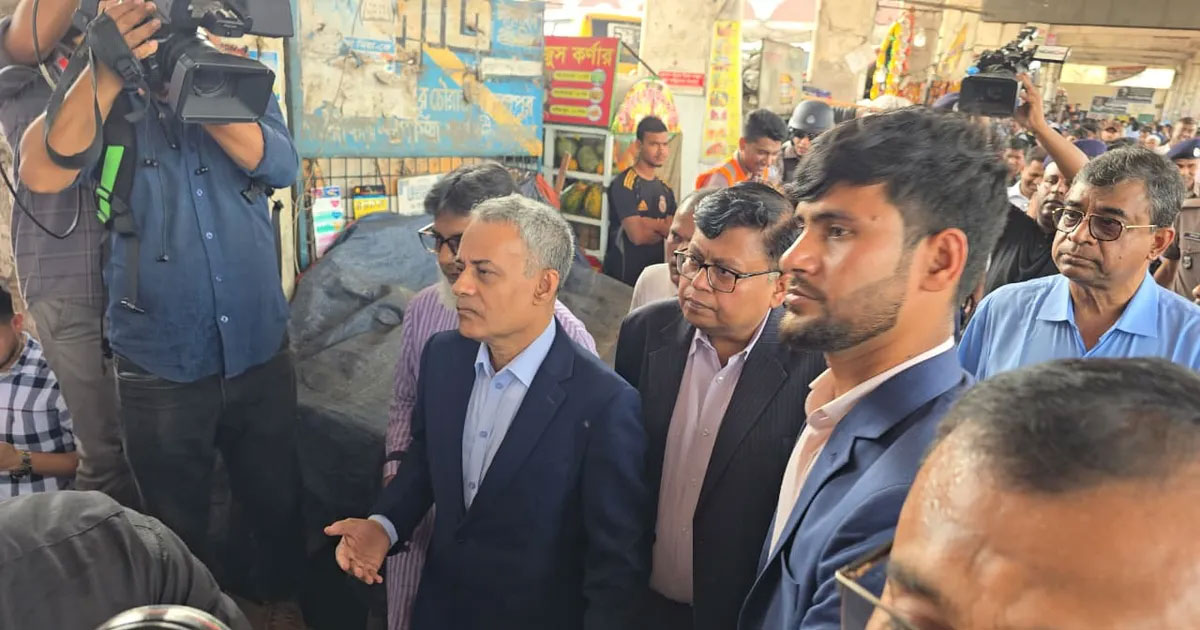 নির্ধারিত ভাড়া অতিক্রমের কোনো নজির নেই, মালিকরা কম নিচ্ছেন: সড়ক পরিবহনমন্ত্রী