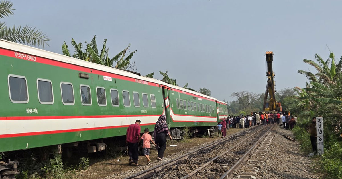 ২১ ঘণ্টা পর উত্তরাঞ্চলের সঙ্গে সারাদেশের ট্রেন চলাচল  স্বাভাবিক