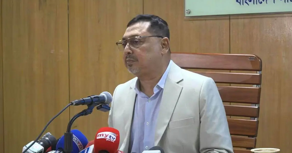 জ্বালানি তেলের ১ মাসের মজুত আছে: মন্ত্রিপরিষদ সচিব