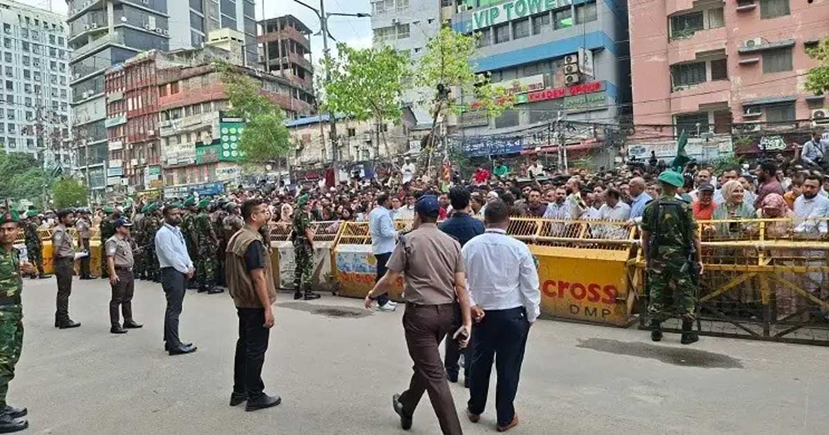 প্রধানমন্ত্রী তারেক রহমান বিএনপির কেন্দ্রীয় কার্যালয়ে যাচ্ছেন, নিরাপত্তা জোরদার