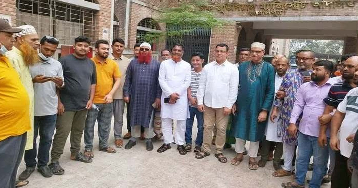 জামালপুরে আওয়ামীলীগে ১৯ নেতাকর্মীর আত্মসমর্পণ